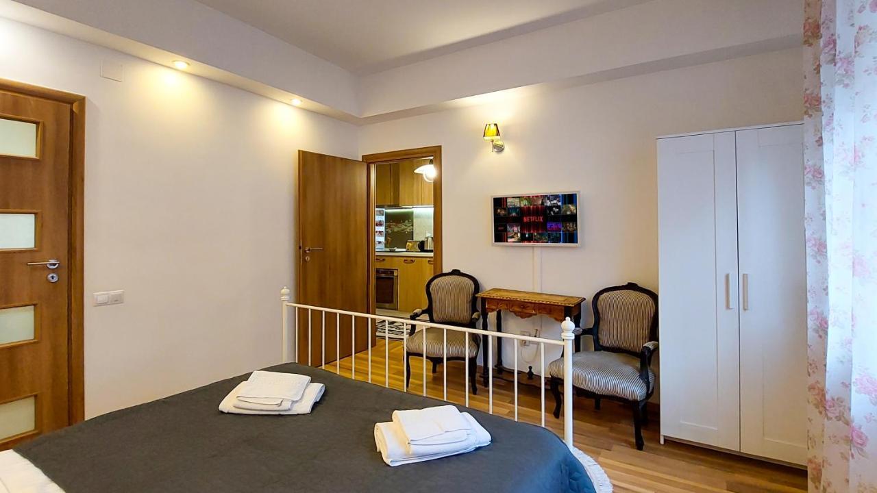 Fancy 1Bd Family Friendly In Historical Centre Appartamento Bucarest Esterno foto