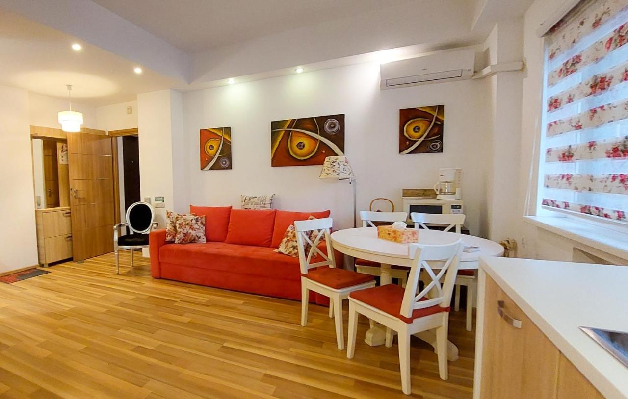 Fancy 1Bd Family Friendly In Historical Centre Appartamento Bucarest Esterno foto