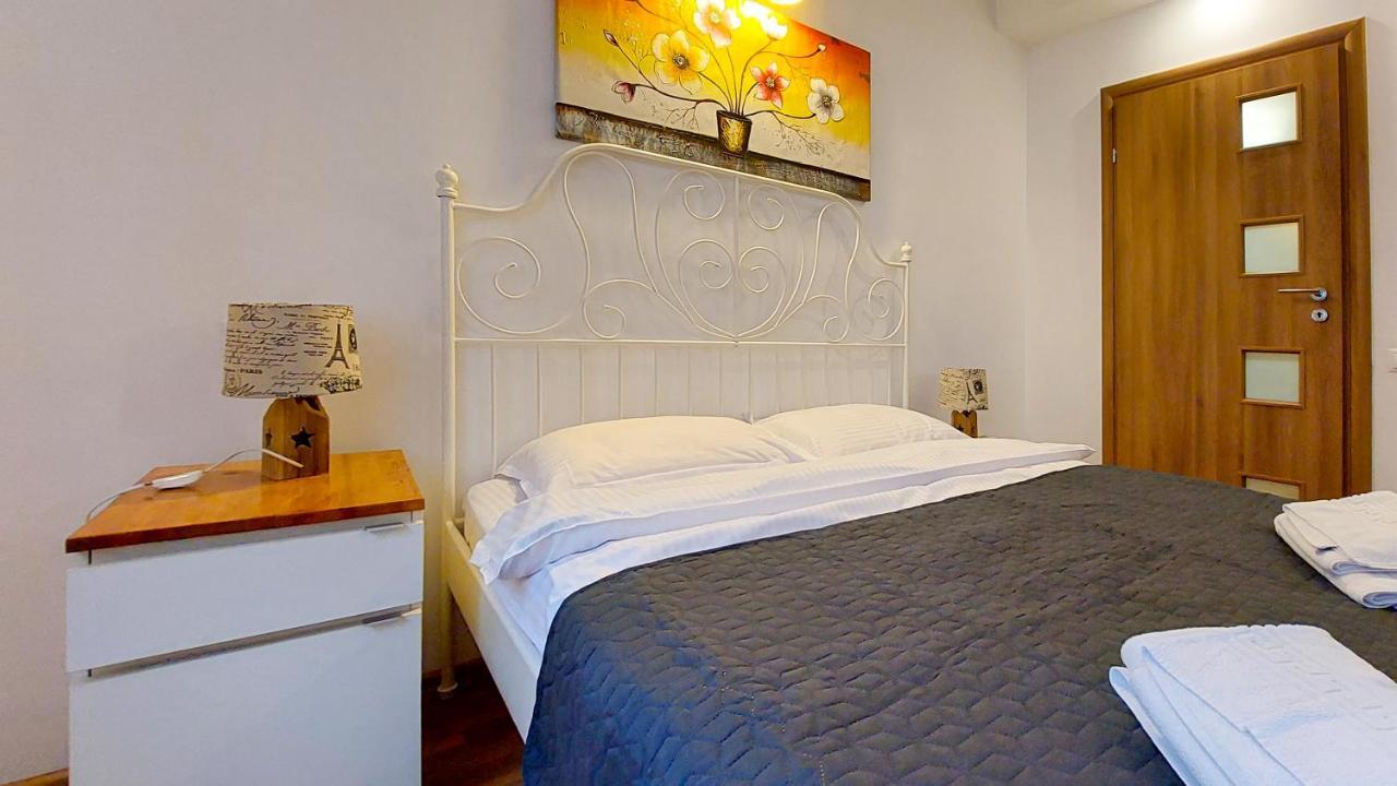 Fancy 1Bd Family Friendly In Historical Centre Appartamento Bucarest Esterno foto