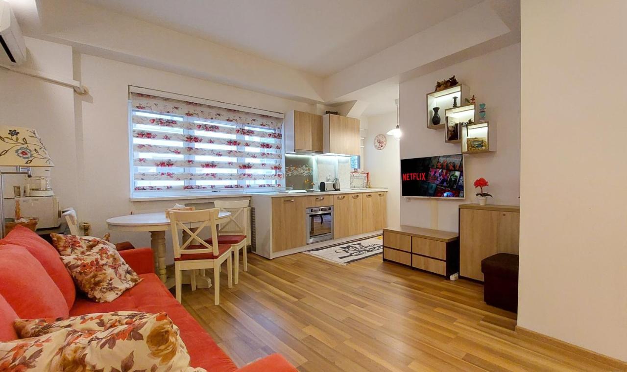 Fancy 1Bd Family Friendly In Historical Centre Appartamento Bucarest Esterno foto